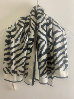 Black and White Soft  Scarf