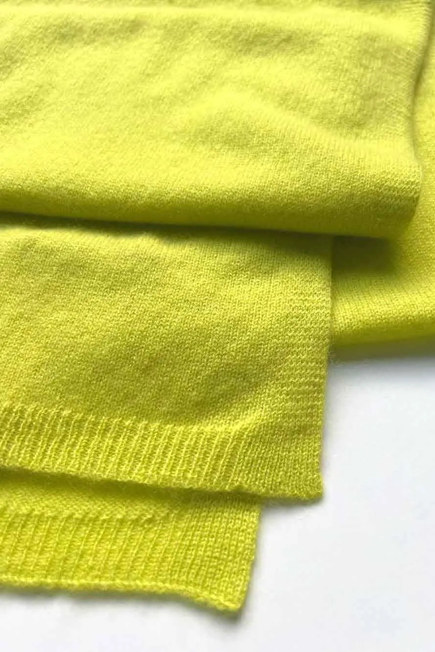 Cashmere scarf in neon yellow green