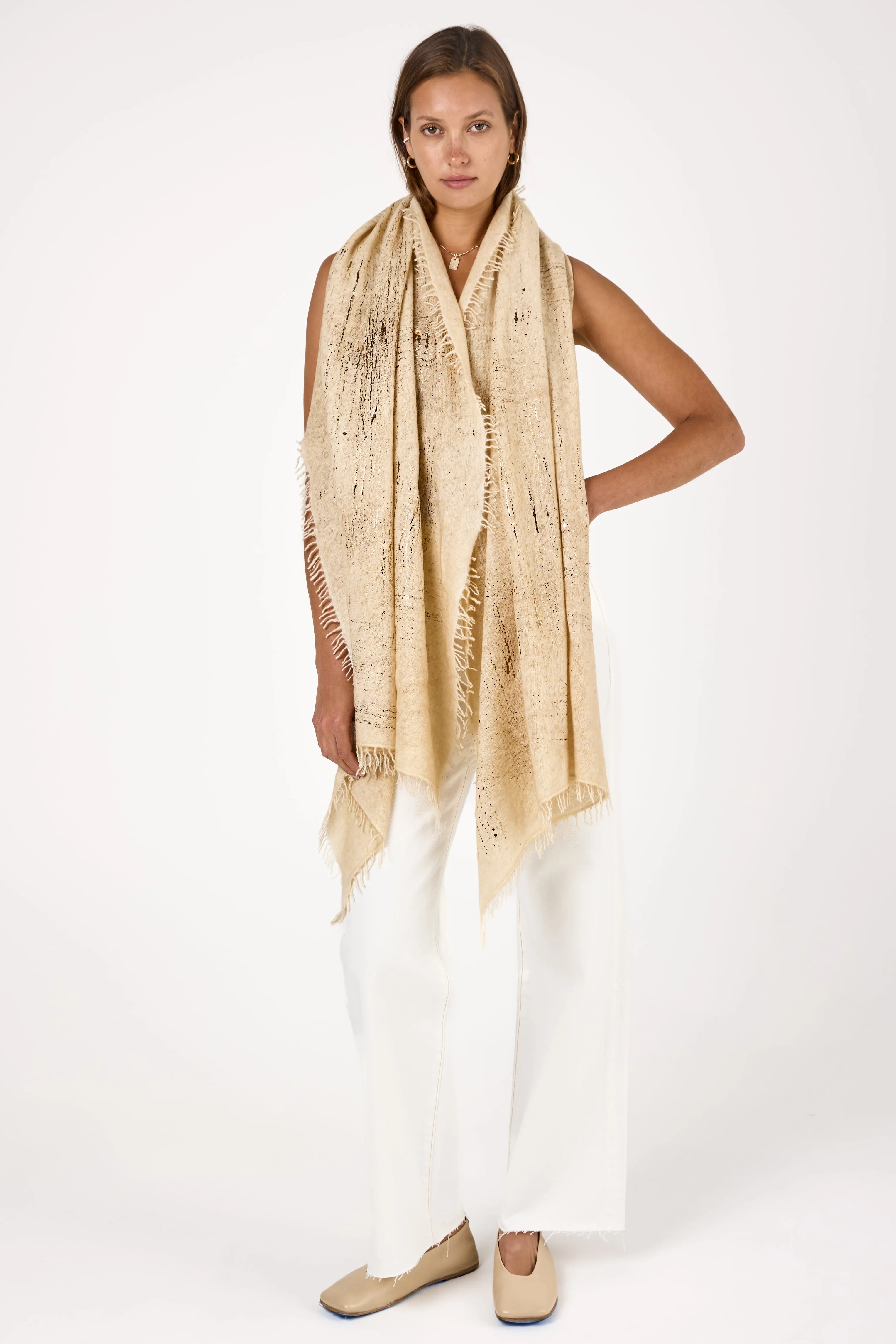 Cashmere Scarf with Bronze Lamination in Burro