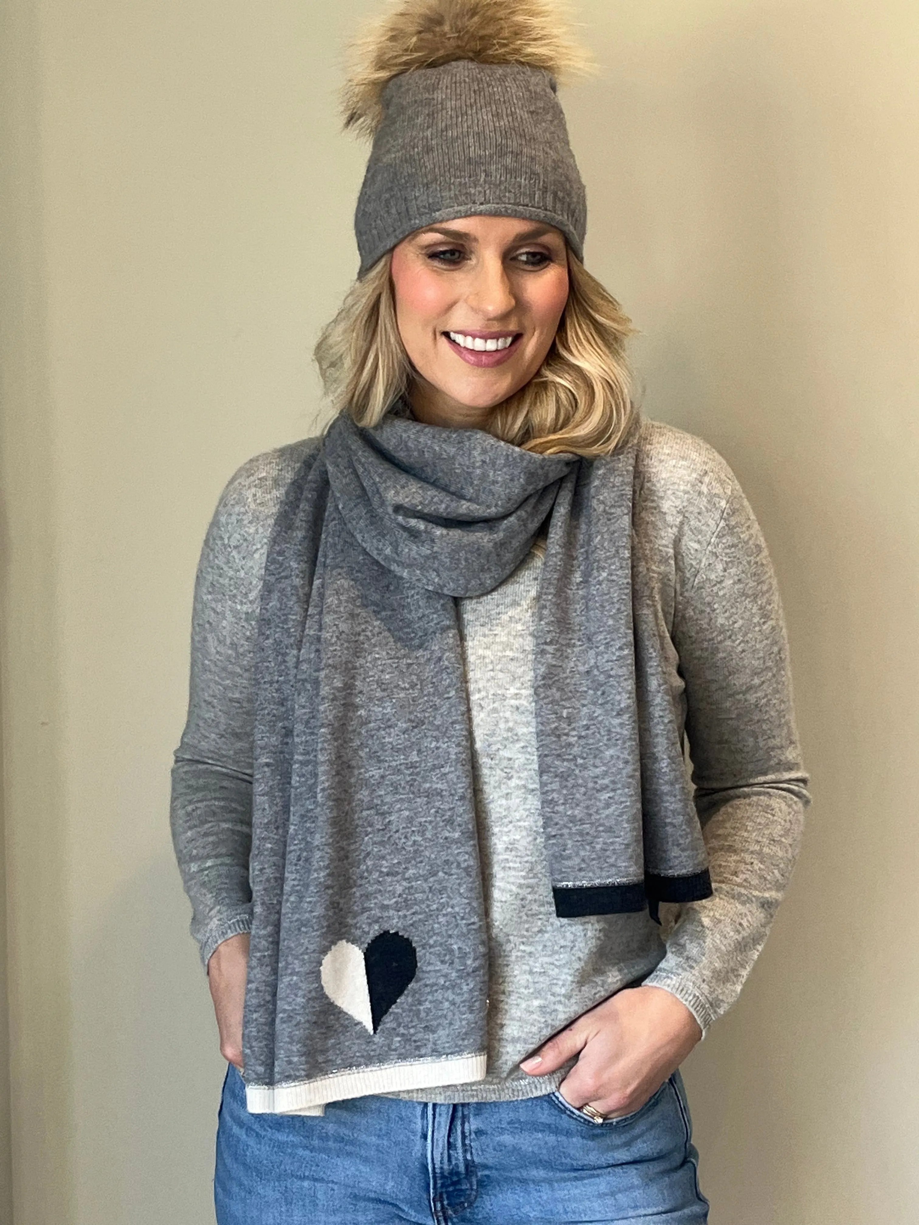 Grey cashmere beanie and scarf with faux fur pom