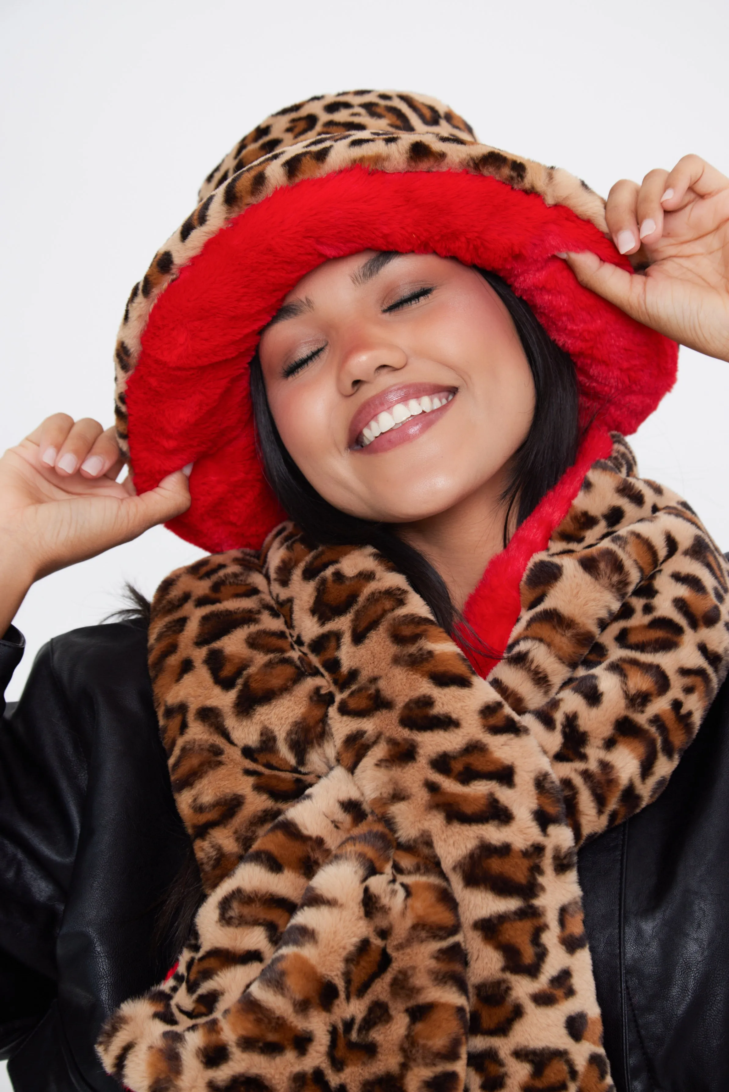 Leopard and Red Fur Scarf and Bucket Hat Multipack