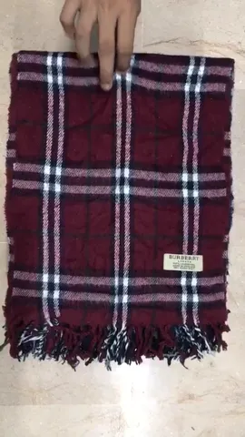 Mixed Color of burberry scarves grade AB 100 pcs